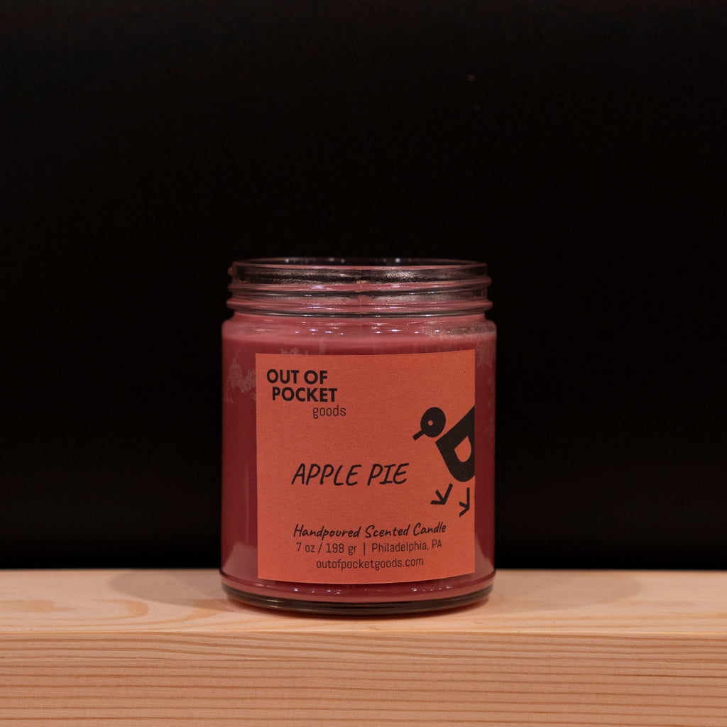 Apple Pie handcrafted candle – alternate view